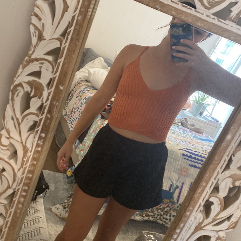 ORANGE STAPLE TANK - Picture 3 of 3